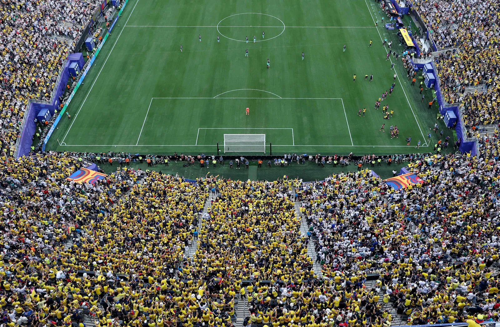 Bij sommige groepswedstrijden zaten meer dan 80.000 mensen in het stadion.