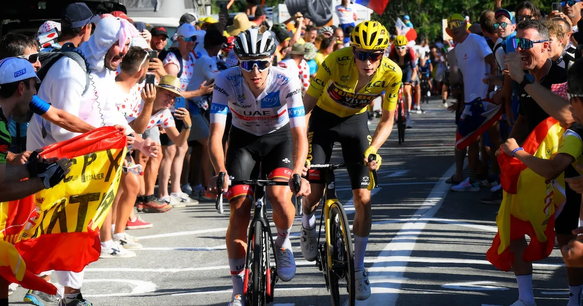 Pogacar zegeviert op Alpe d’Huez, strijd om groene trui lijkt beslist