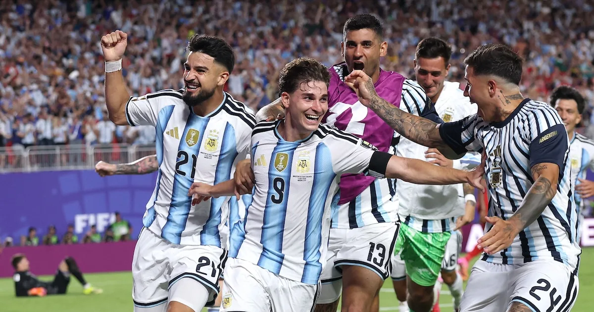 Argentinië bereikt halve finales WK na zege op Zwitserland