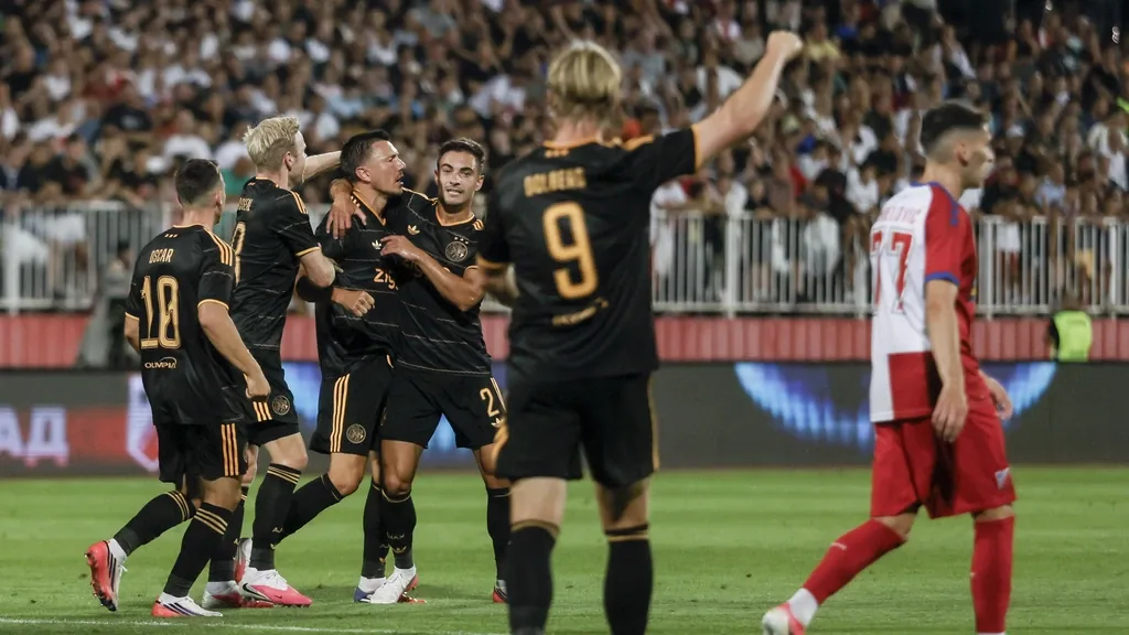 Ajax wint ruim van Vojvodina, FC Twente verliest van Ferencváros