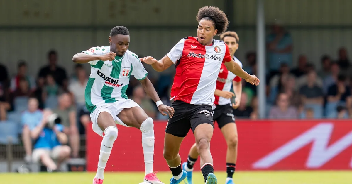 Feyenoord en Calvin Stengs ontbinden contract, speler per direct transfervrij