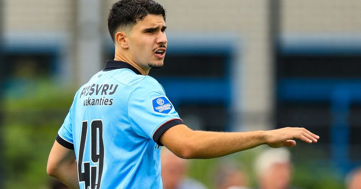 Feyenoord-spelers Van Persie en Steijn richten zich op doelpunten en herstel