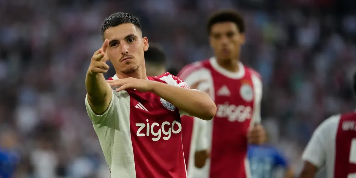 Wisselende reacties van fans op optreden van Ajax-spelers tegen FK Vojvodina