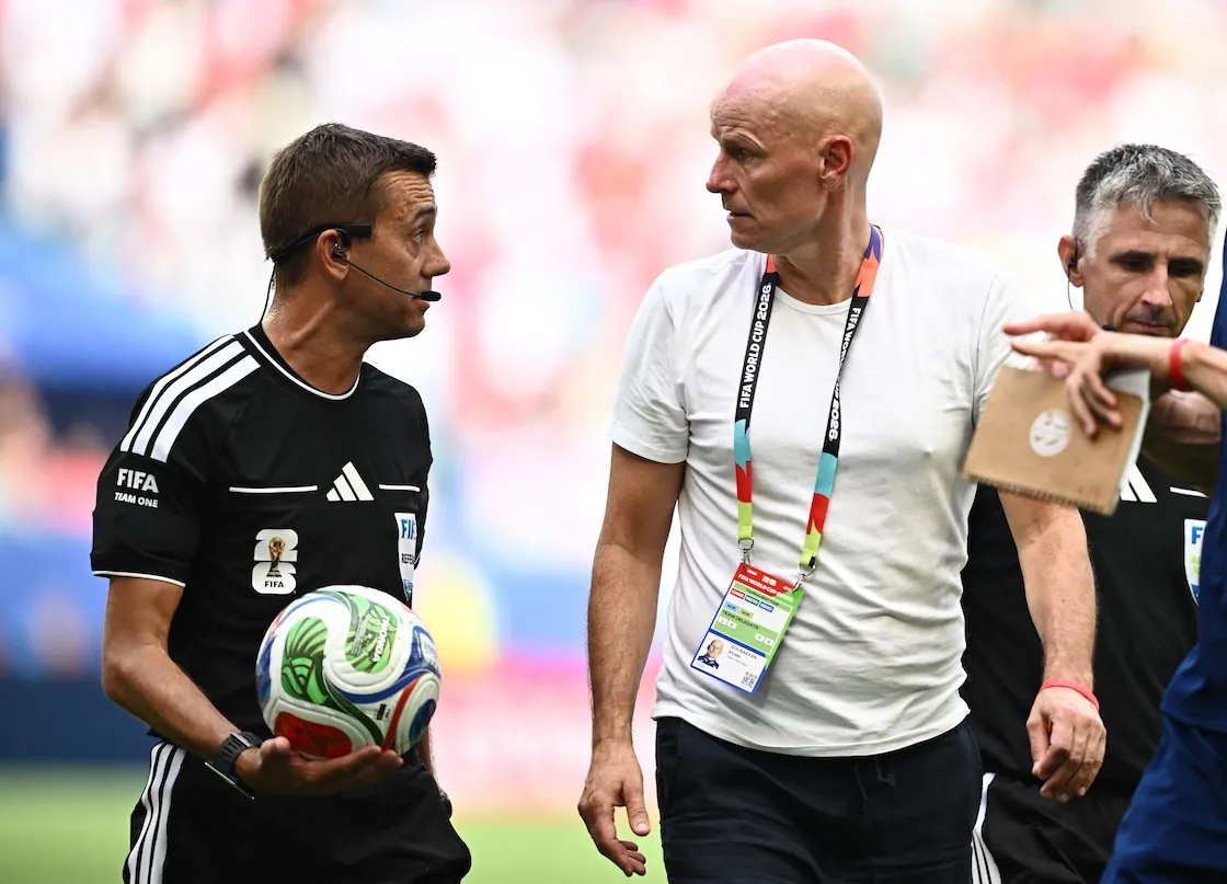 Stale Solbakken beklaagde zich net voor de rust bij de Franse scheidsrechter Clément Turpin.