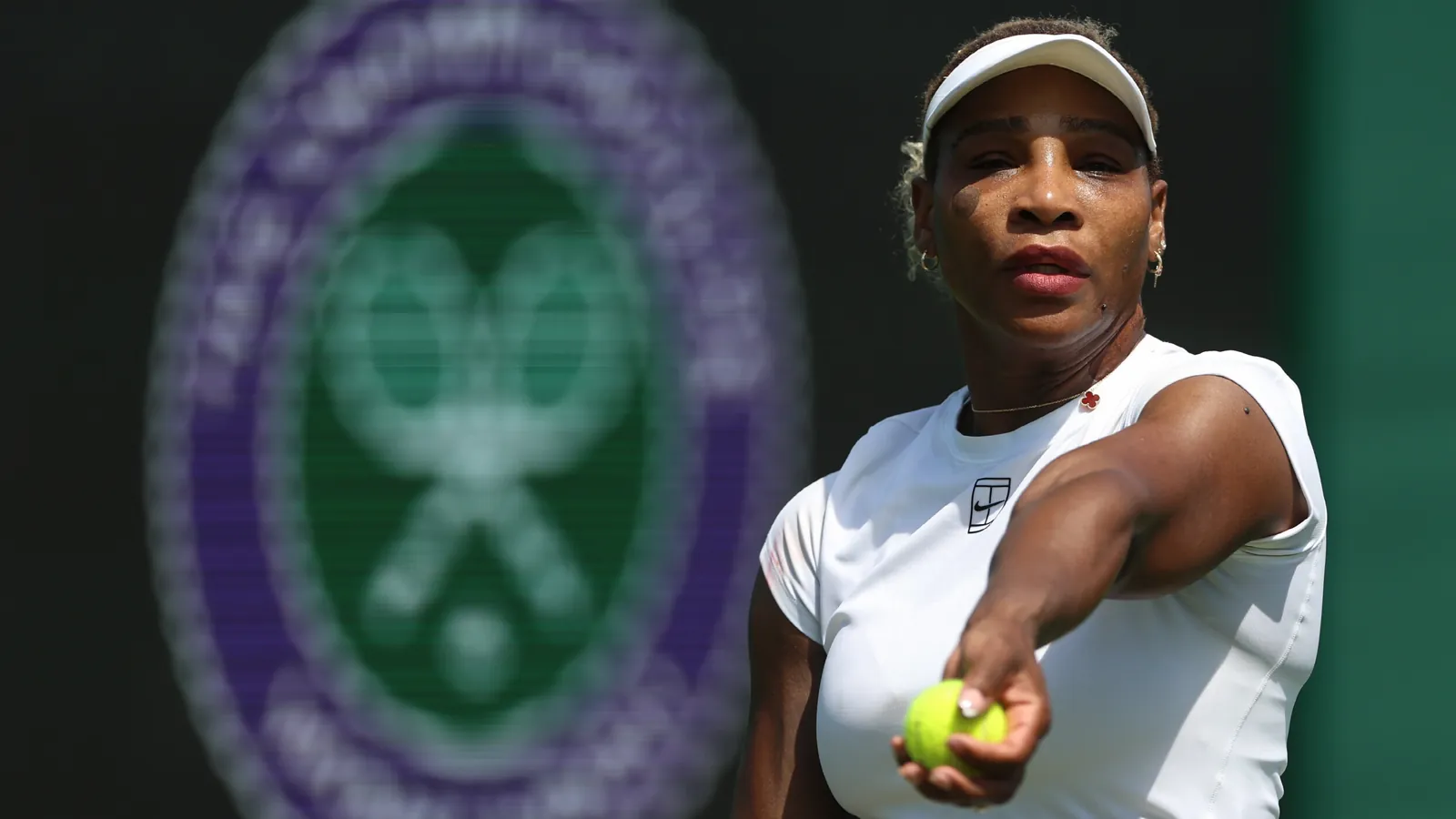 Serena Williams zaterdag op een training op Wimbledon