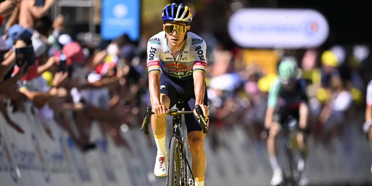 ‘Remco Evenepoel mag als morele winnaar met meer vertrouwen naar komend weekend’