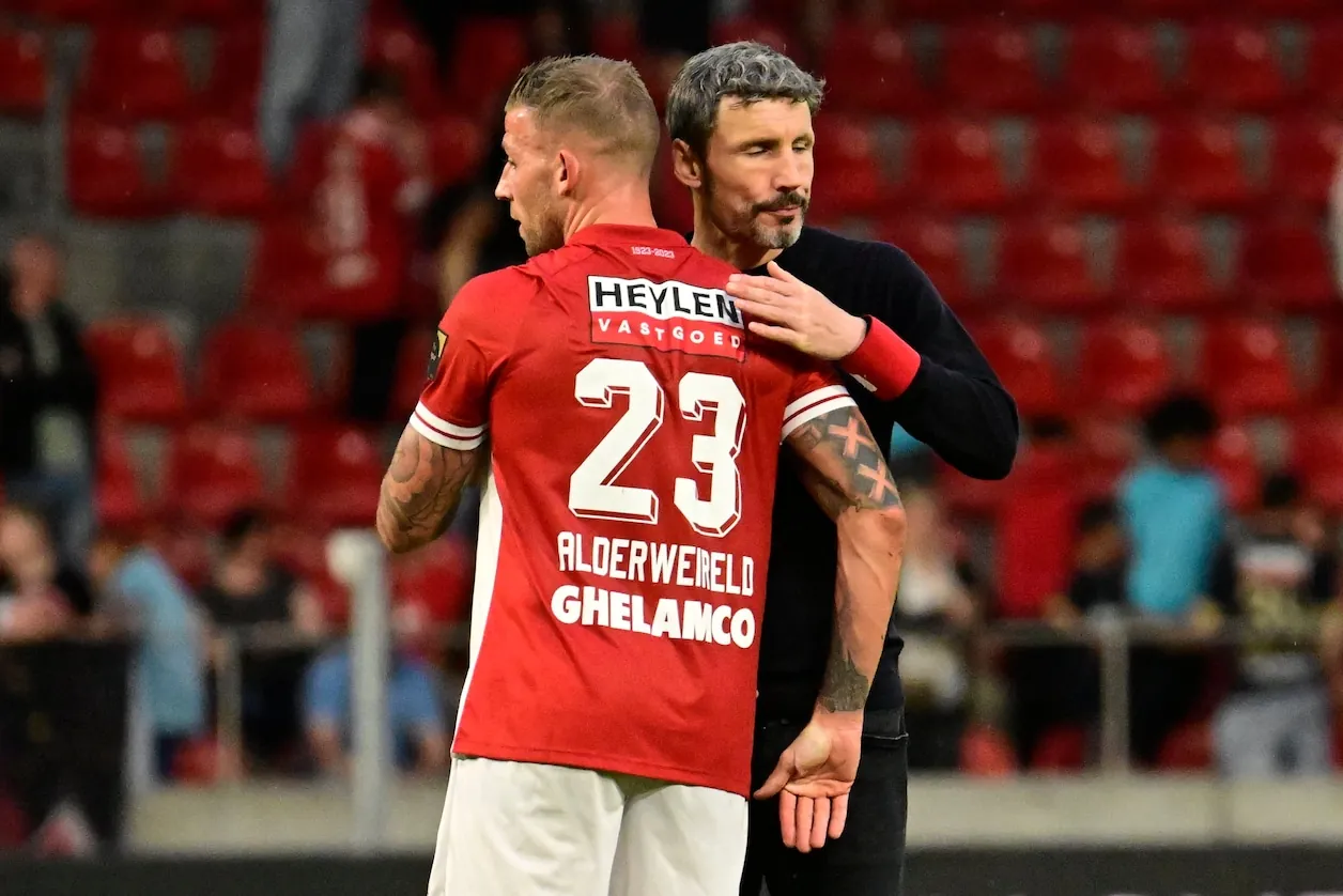 Alderweireld en Van Bommel tijdens hun periode bij Antwerp.© Photo News