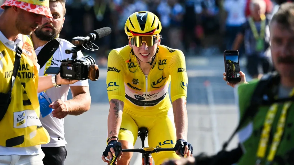 Liveblog Tour de France Femmes: Vollering terug in peloton na valpartij