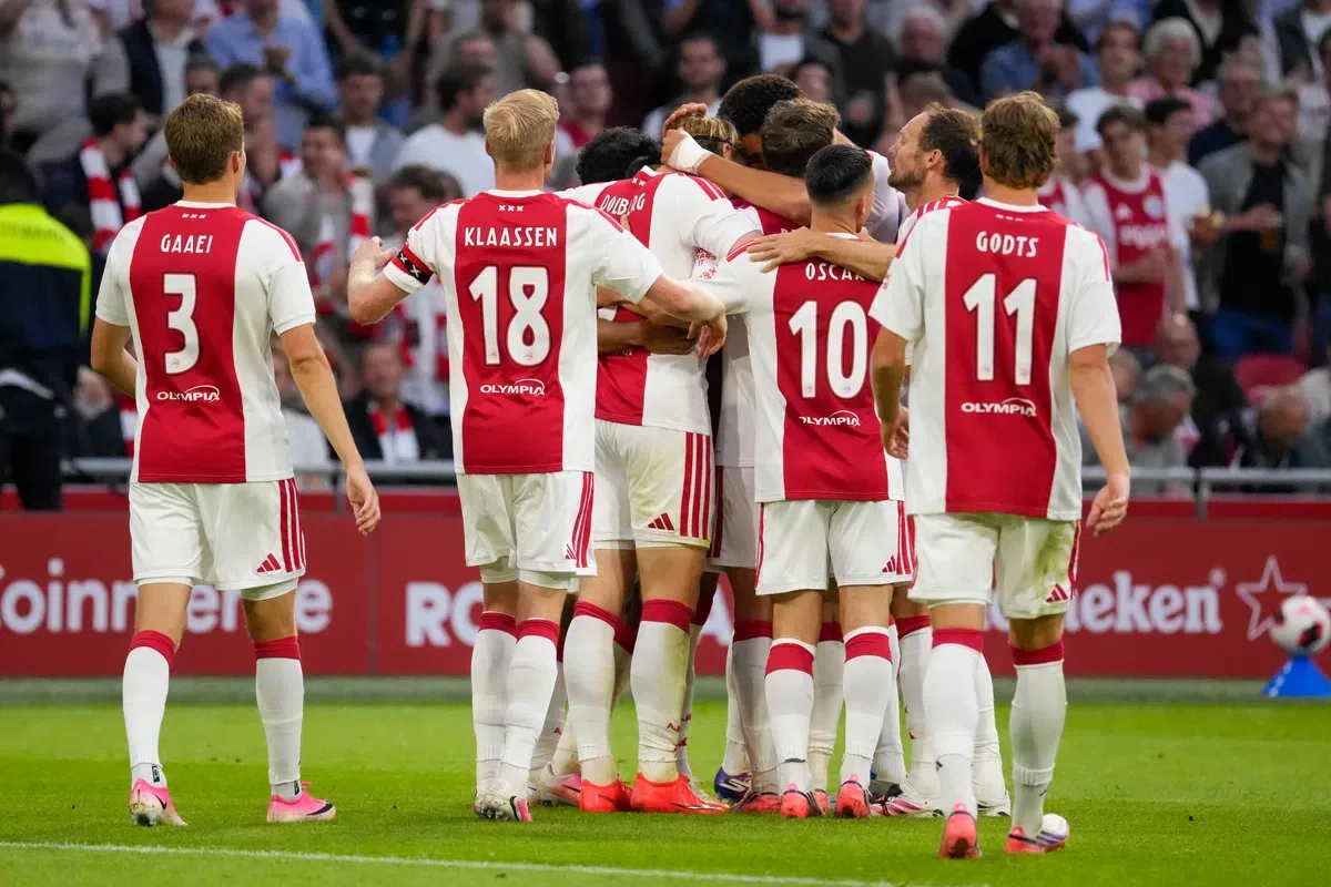 Amsterdam: Ajax boekt soepele thuisoverwinning op Shelbourne, Godts toont waarde